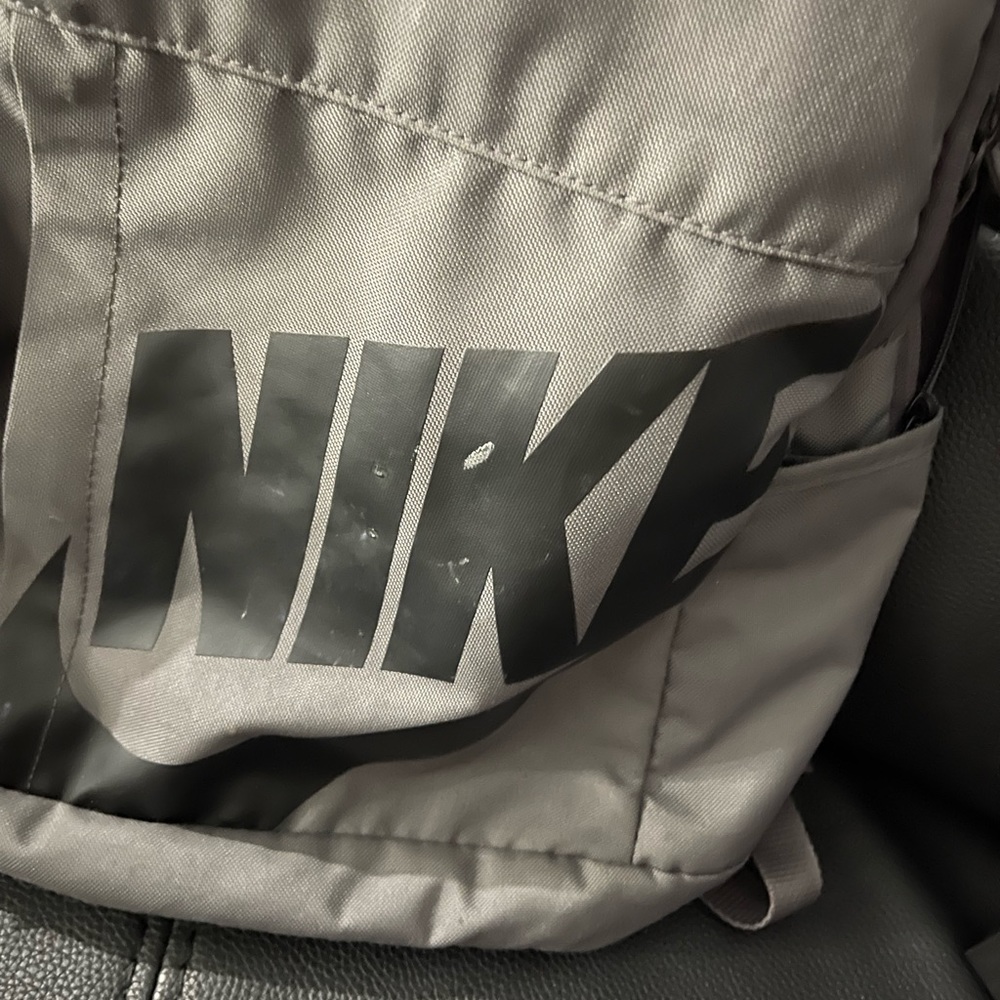 Nike elemental back pack - Picture 2 of 3